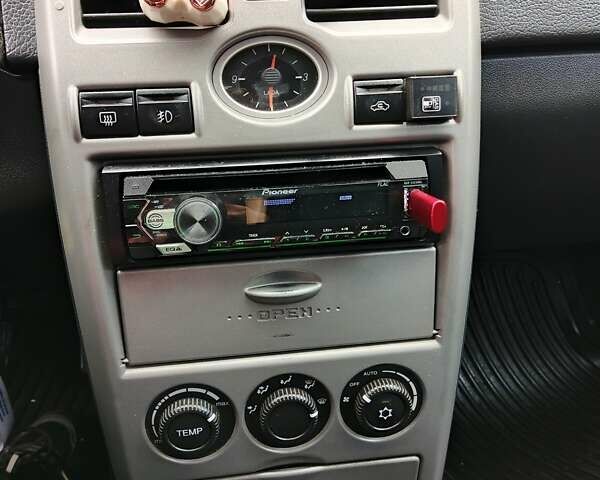 Серый ВАЗ 2170 Priora, объемом двигателя 1.6 л и пробегом 212 тыс. км за 3300 $, фото 16 на Automoto.ua