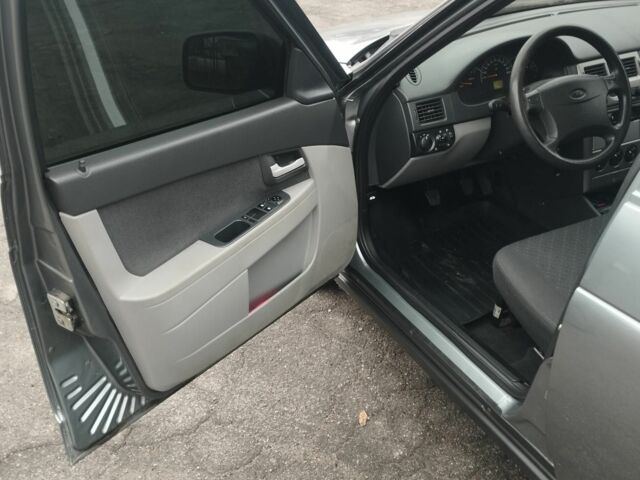 Серый ВАЗ 2170 Priora, объемом двигателя 1.6 л и пробегом 94 тыс. км за 3800 $, фото 5 на Automoto.ua