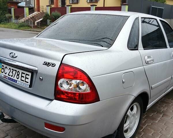 Серый ВАЗ 2170 Priora, объемом двигателя 1.6 л и пробегом 212 тыс. км за 3300 $, фото 4 на Automoto.ua