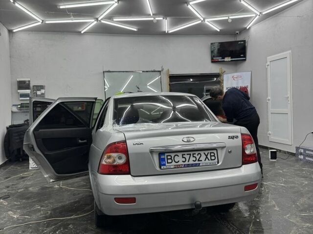 Сірий ВАЗ 2170 Priora, об'ємом двигуна 1.6 л та пробігом 213 тис. км за 1100 $, фото 3 на Automoto.ua