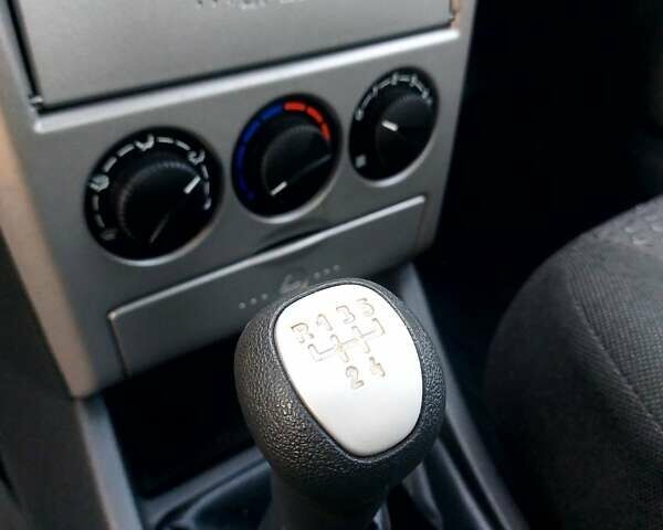Сірий ВАЗ 2170 Priora, об'ємом двигуна 1.6 л та пробігом 10 тис. км за 5500 $, фото 16 на Automoto.ua