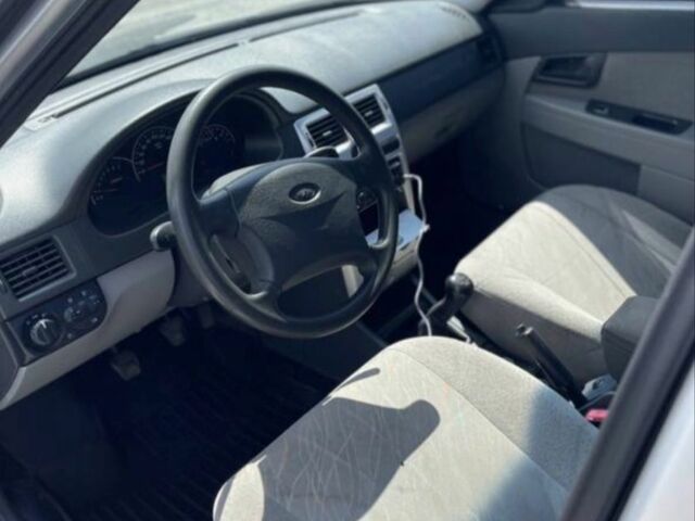 Серый ВАЗ 2170 Priora, объемом двигателя 1.6 л и пробегом 138 тыс. км за 3600 $, фото 7 на Automoto.ua