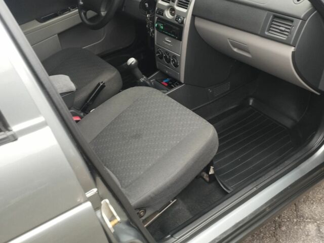 Серый ВАЗ 2170 Priora, объемом двигателя 1.6 л и пробегом 94 тыс. км за 3800 $, фото 6 на Automoto.ua