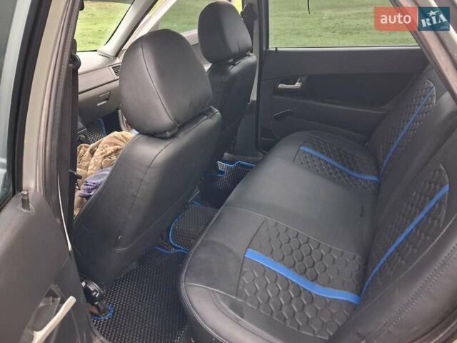 Серый ВАЗ 2170 Priora, объемом двигателя 1.6 л и пробегом 290 тыс. км за 2400 $, фото 7 на Automoto.ua