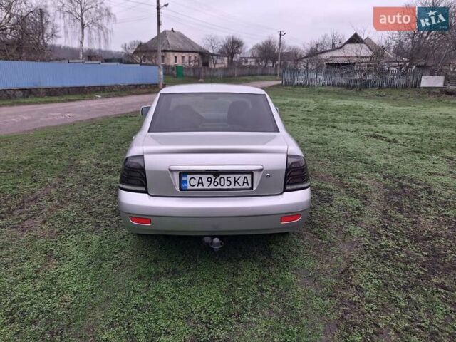 Серый ВАЗ 2170 Priora, объемом двигателя 1.6 л и пробегом 290 тыс. км за 2400 $, фото 3 на Automoto.ua