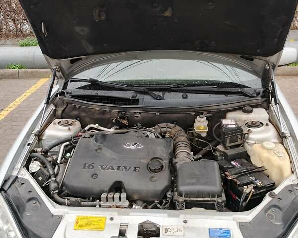 Серый ВАЗ 2170 Priora, объемом двигателя 1.6 л и пробегом 212 тыс. км за 3300 $, фото 2 на Automoto.ua