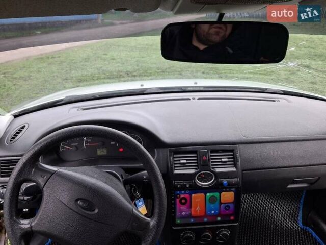 Серый ВАЗ 2170 Priora, объемом двигателя 1.6 л и пробегом 290 тыс. км за 2400 $, фото 2 на Automoto.ua