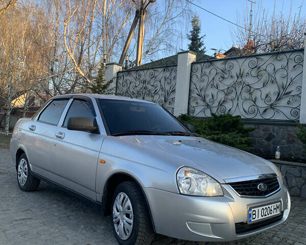Серый ВАЗ 2170 Priora, объемом двигателя 1.6 л и пробегом 167 тыс. км за 3650 $, фото 1 на Automoto.ua