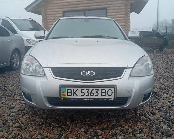 Серый ВАЗ 2170 Priora, объемом двигателя 1.6 л и пробегом 119 тыс. км за 3430 $, фото 1 на Automoto.ua