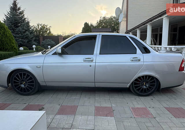 Серый ВАЗ 2170 Priora, объемом двигателя 1.6 л и пробегом 179 тыс. км за 4500 $, фото 6 на Automoto.ua