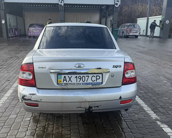 Серый ВАЗ 2170 Priora, объемом двигателя 1.6 л и пробегом 195 тыс. км за 3000 $, фото 2 на Automoto.ua