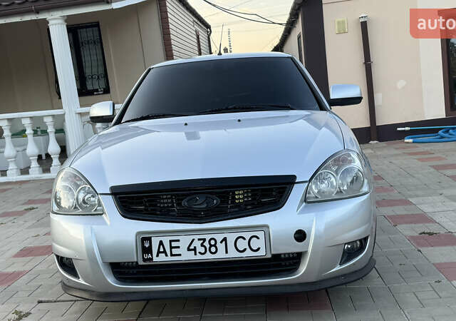 Серый ВАЗ 2170 Priora, объемом двигателя 1.6 л и пробегом 179 тыс. км за 4500 $, фото 7 на Automoto.ua
