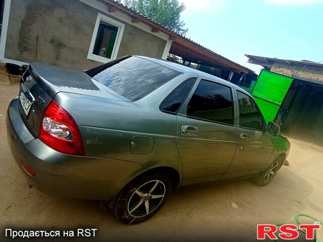 Серый ВАЗ 2170 Priora, объемом двигателя 1.6 л и пробегом 250 тыс. км за 3000 $, фото 1 на Automoto.ua