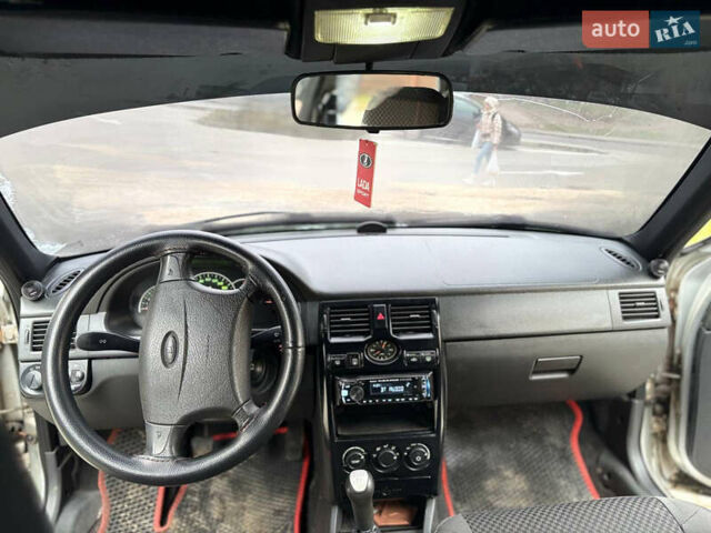 Сірий ВАЗ 2170 Priora, об'ємом двигуна 1.6 л та пробігом 134 тис. км за 2900 $, фото 2 на Automoto.ua