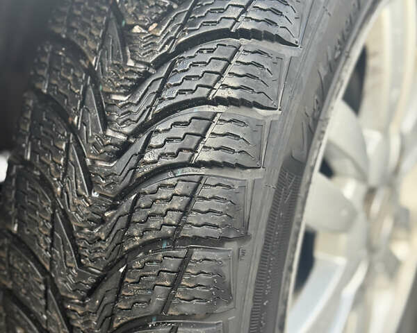 Серый ВАЗ 2170 Priora, объемом двигателя 1.6 л и пробегом 195 тыс. км за 3000 $, фото 12 на Automoto.ua