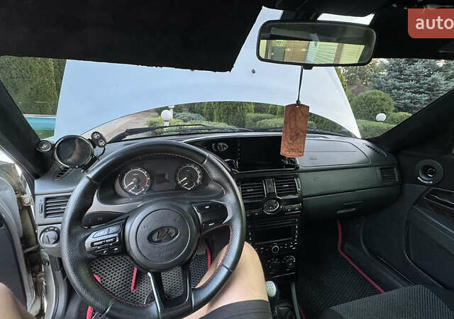 Серый ВАЗ 2170 Priora, объемом двигателя 1.6 л и пробегом 179 тыс. км за 4500 $, фото 11 на Automoto.ua