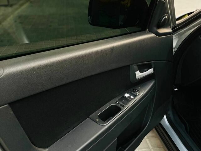 Серый ВАЗ 2170 Priora, объемом двигателя 1.6 л и пробегом 250 тыс. км за 3750 $, фото 15 на Automoto.ua