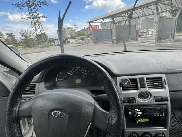 Серый ВАЗ 2170 Priora, объемом двигателя 1.6 л и пробегом 170 тыс. км за 2400 $, фото 12 на Automoto.ua