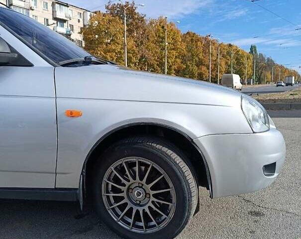 Серый ВАЗ 2170 Priora, объемом двигателя 1.6 л и пробегом 122 тыс. км за 3900 $, фото 8 на Automoto.ua