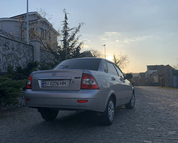 Серый ВАЗ 2170 Priora, объемом двигателя 1.6 л и пробегом 167 тыс. км за 3650 $, фото 3 на Automoto.ua