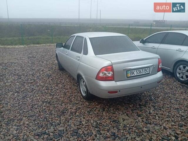 Серый ВАЗ 2170 Priora, объемом двигателя 1.6 л и пробегом 119 тыс. км за 3430 $, фото 2 на Automoto.ua