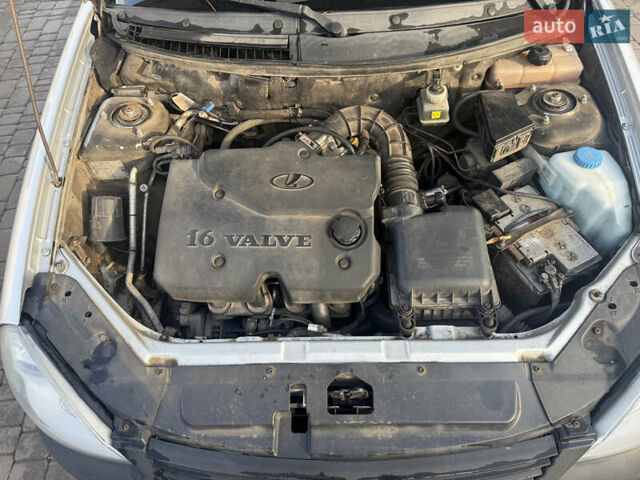 Серый ВАЗ 2170 Priora, объемом двигателя 1.6 л и пробегом 195 тыс. км за 3000 $, фото 7 на Automoto.ua