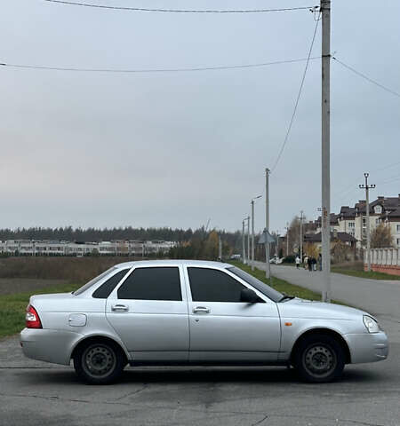 Серый ВАЗ 2170 Priora, объемом двигателя 1.6 л и пробегом 219 тыс. км за 2700 $, фото 1 на Automoto.ua