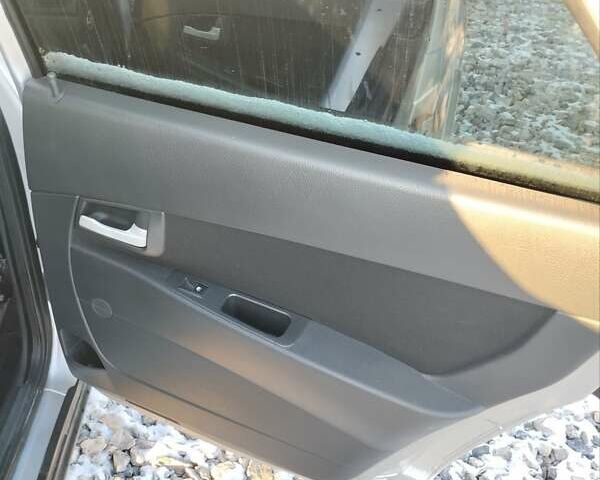 Серый ВАЗ 2170 Priora, объемом двигателя 1.6 л и пробегом 119 тыс. км за 3430 $, фото 29 на Automoto.ua