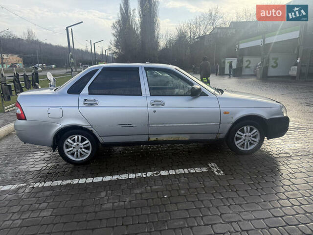 Серый ВАЗ 2170 Priora, объемом двигателя 1.6 л и пробегом 195 тыс. км за 3000 $, фото 1 на Automoto.ua