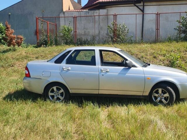 Серый ВАЗ 2170 Priora, объемом двигателя 0 л и пробегом 190 тыс. км за 2000 $, фото 1 на Automoto.ua