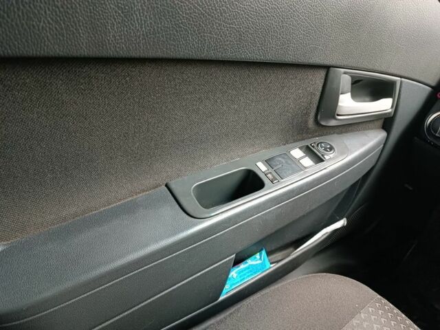 ВАЗ 2170 Priora 2012 у Балте на Automoto.ua Сірий ВАЗ 2170 Priora, об'ємом двигуна 1.6 л та пробігом 330 тис. км за 1950 $, фото 4 на Automoto.ua