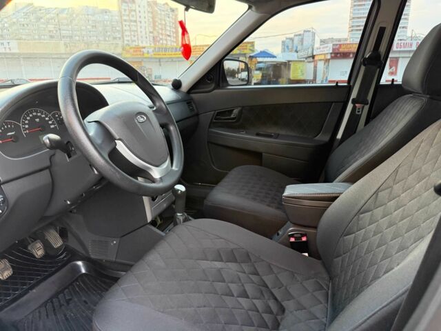 Серый ВАЗ 2170 Priora, объемом двигателя 1.6 л и пробегом 212 тыс. км за 4300 $, фото 6 на Automoto.ua