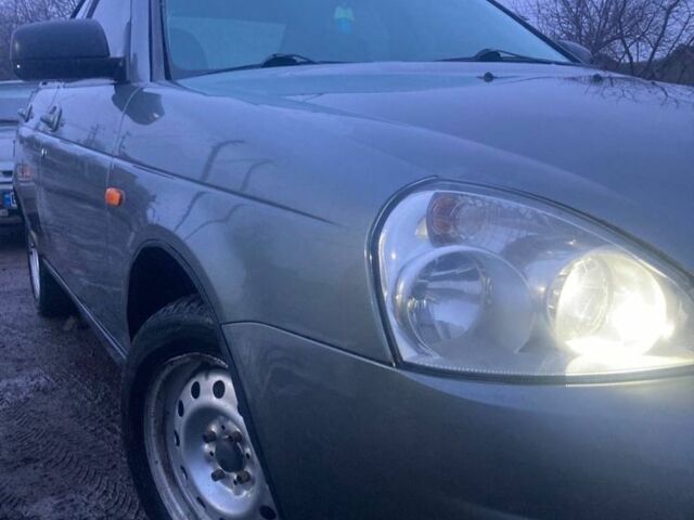 Сірий ВАЗ 2170 Priora, об'ємом двигуна 1.6 л та пробігом 175 тис. км за 2800 $, фото 5 на Automoto.ua