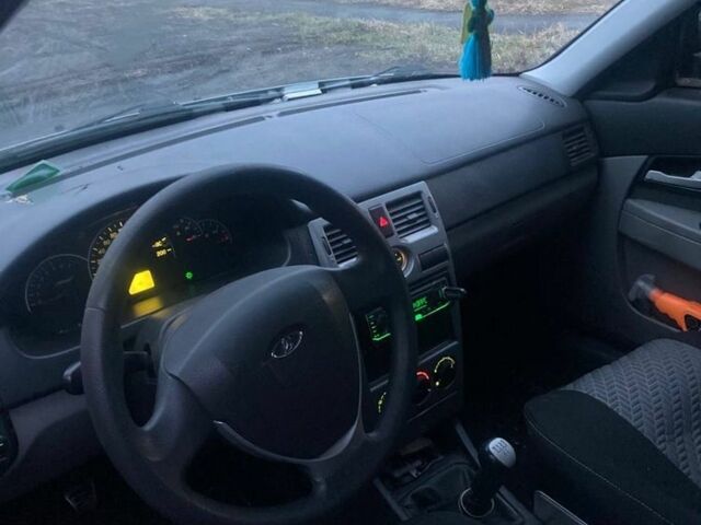 Сірий ВАЗ 2170 Priora, об'ємом двигуна 1.6 л та пробігом 175 тис. км за 2800 $, фото 7 на Automoto.ua