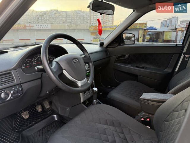 Серый ВАЗ 2170 Priora, объемом двигателя 1.6 л и пробегом 212 тыс. км за 4300 $, фото 6 на Automoto.ua