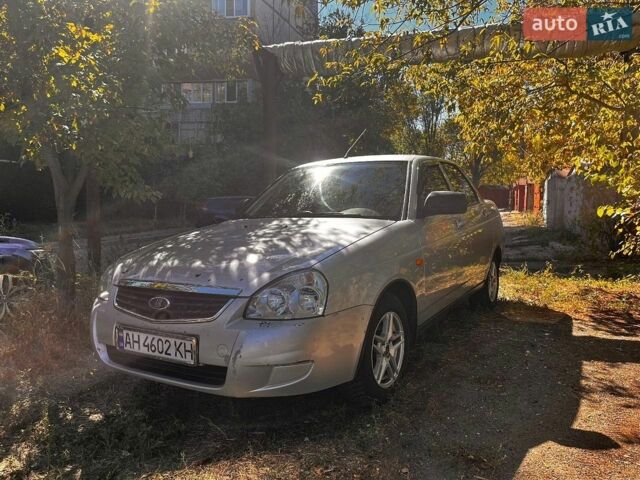 Серый ВАЗ 2170 Priora, объемом двигателя 1.6 л и пробегом 180 тыс. км за 3000 $, фото 1 на Automoto.ua