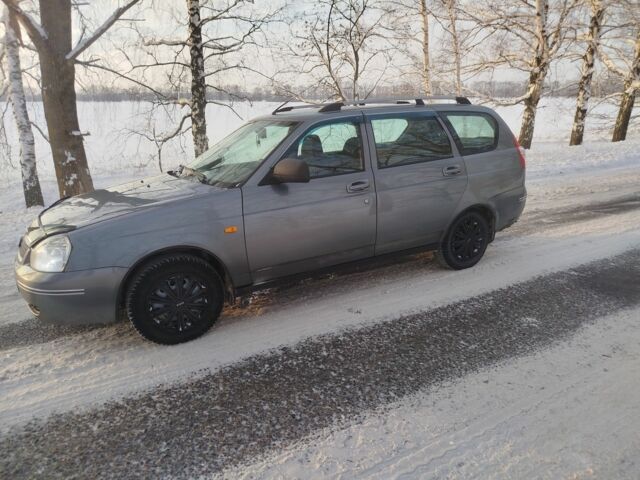 Серый ВАЗ 2170 Priora, объемом двигателя 1.6 л и пробегом 179 тыс. км за 2950 $, фото 1 на Automoto.ua