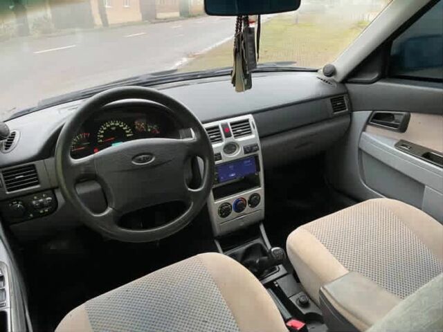 Синий ВАЗ 2170 Priora, объемом двигателя 1.6 л и пробегом 262 тыс. км за 1700 $, фото 4 на Automoto.ua