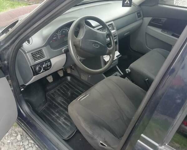 Синий ВАЗ 2170 Priora, объемом двигателя 1.6 л и пробегом 308 тыс. км за 1500 $, фото 4 на Automoto.ua