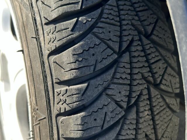 Синий ВАЗ 2170 Priora, объемом двигателя 1.6 л и пробегом 260 тыс. км за 1900 $, фото 23 на Automoto.ua