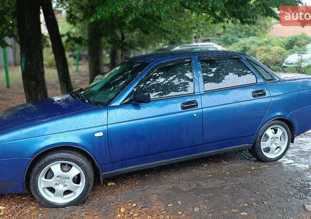 Синий ВАЗ 2170 Priora, объемом двигателя 1.6 л и пробегом 177 тыс. км за 1700 $, фото 5 на Automoto.ua