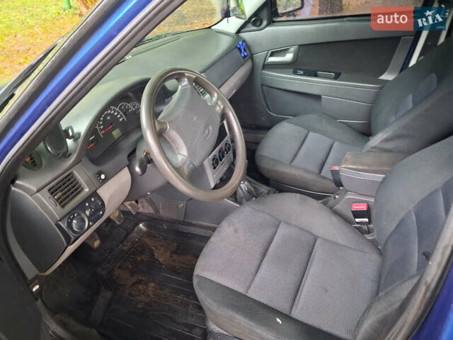 Синий ВАЗ 2170 Priora, объемом двигателя 1.6 л и пробегом 177 тыс. км за 1700 $, фото 7 на Automoto.ua