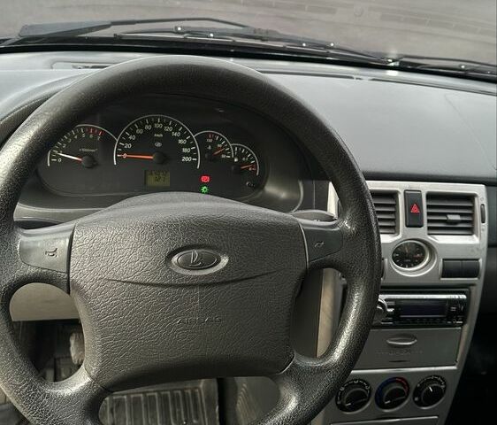 Синий ВАЗ 2170 Priora, объемом двигателя 1.6 л и пробегом 160 тыс. км за 2350 $, фото 6 на Automoto.ua