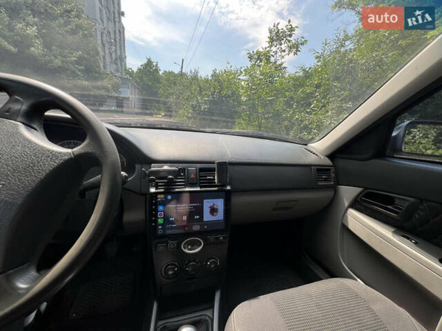 Синій ВАЗ 2170 Priora, об'ємом двигуна 1.6 л та пробігом 300 тис. км за 2400 $, фото 4 на Automoto.ua
