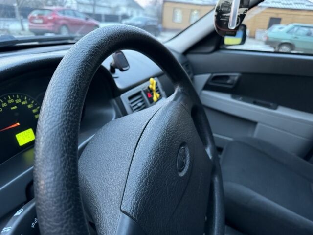 Синий ВАЗ 2170 Priora, объемом двигателя 1.6 л и пробегом 136 тыс. км за 3000 $, фото 4 на Automoto.ua