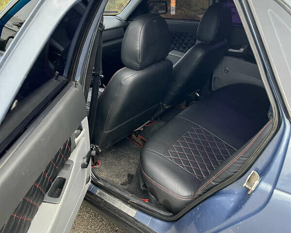 Синий ВАЗ 2170 Priora, объемом двигателя 1.6 л и пробегом 272 тыс. км за 2800 $, фото 6 на Automoto.ua