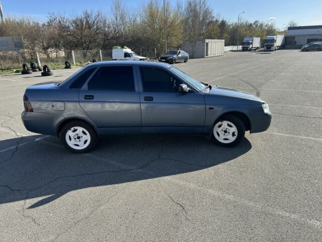 Синий ВАЗ 2170 Priora, объемом двигателя 1.6 л и пробегом 260 тыс. км за 1900 $, фото 7 на Automoto.ua