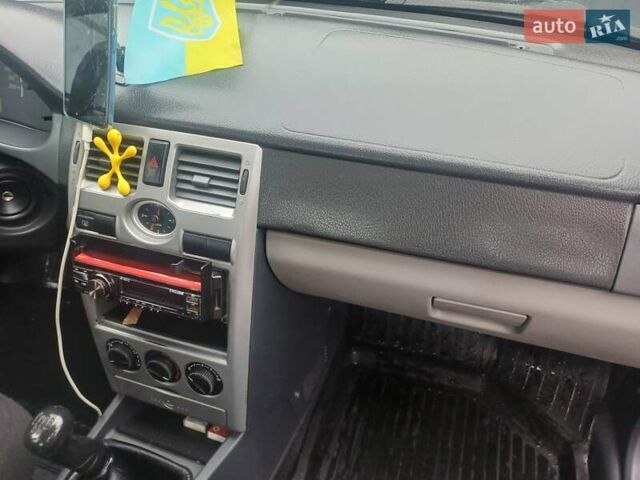 Синій ВАЗ 2170 Priora, об'ємом двигуна 1.6 л та пробігом 140 тис. км за 2550 $, фото 5 на Automoto.ua