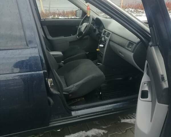 Синий ВАЗ 2170 Priora, объемом двигателя 1.6 л и пробегом 308 тыс. км за 1500 $, фото 1 на Automoto.ua