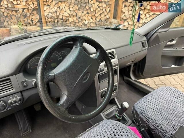 Синій ВАЗ 2170 Priora, об'ємом двигуна 1.6 л та пробігом 235 тис. км за 3500 $, фото 1 на Automoto.ua